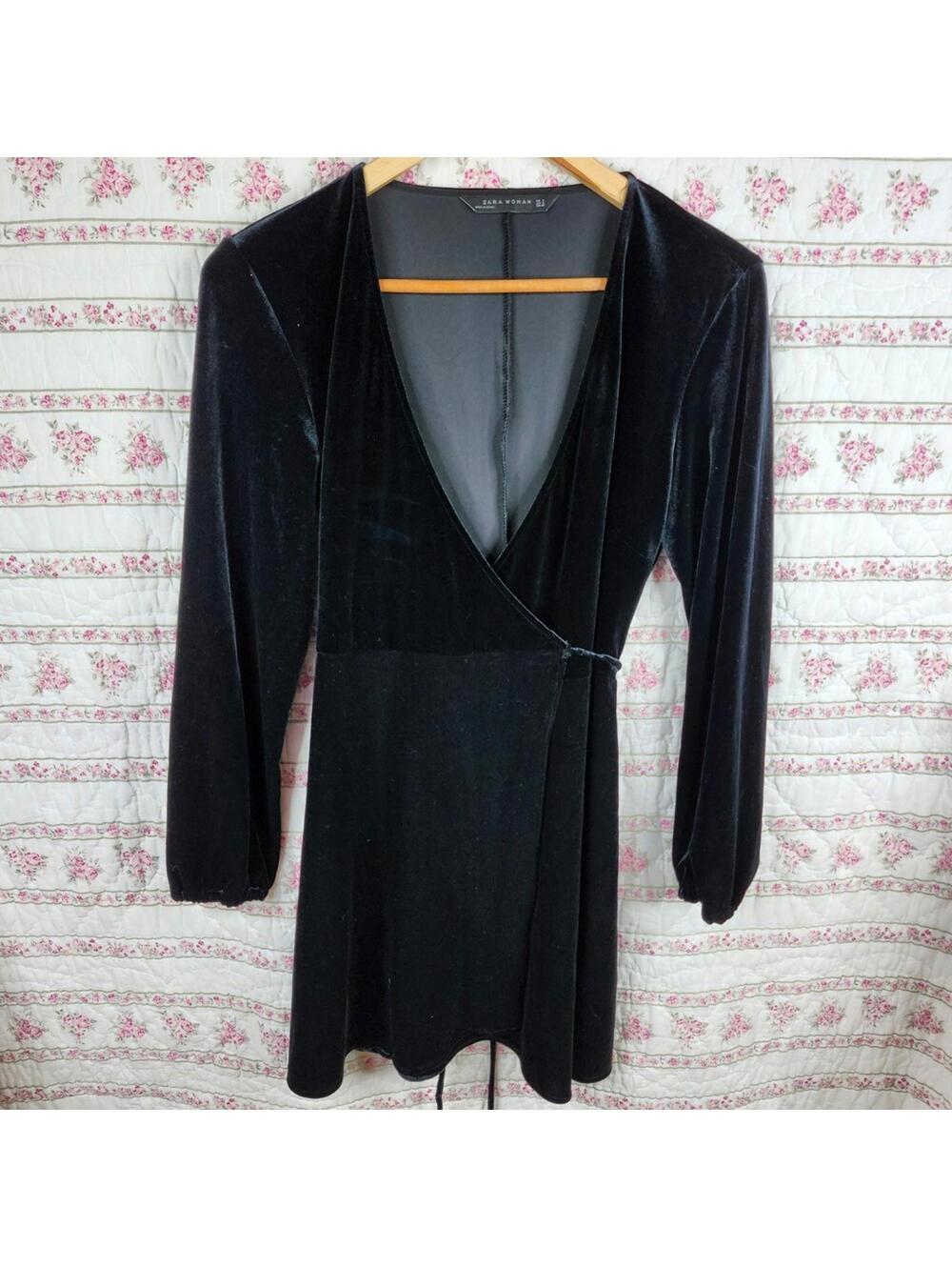 Zara Woman Elegant Black Velvet Wrap Dress with Long Sleeves Small